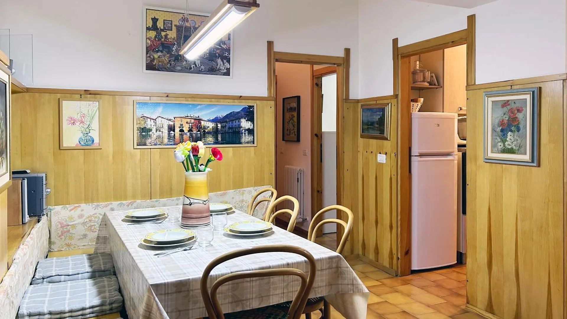 Barzio Parrocchiale: Mountain View Apartment with Private Garden