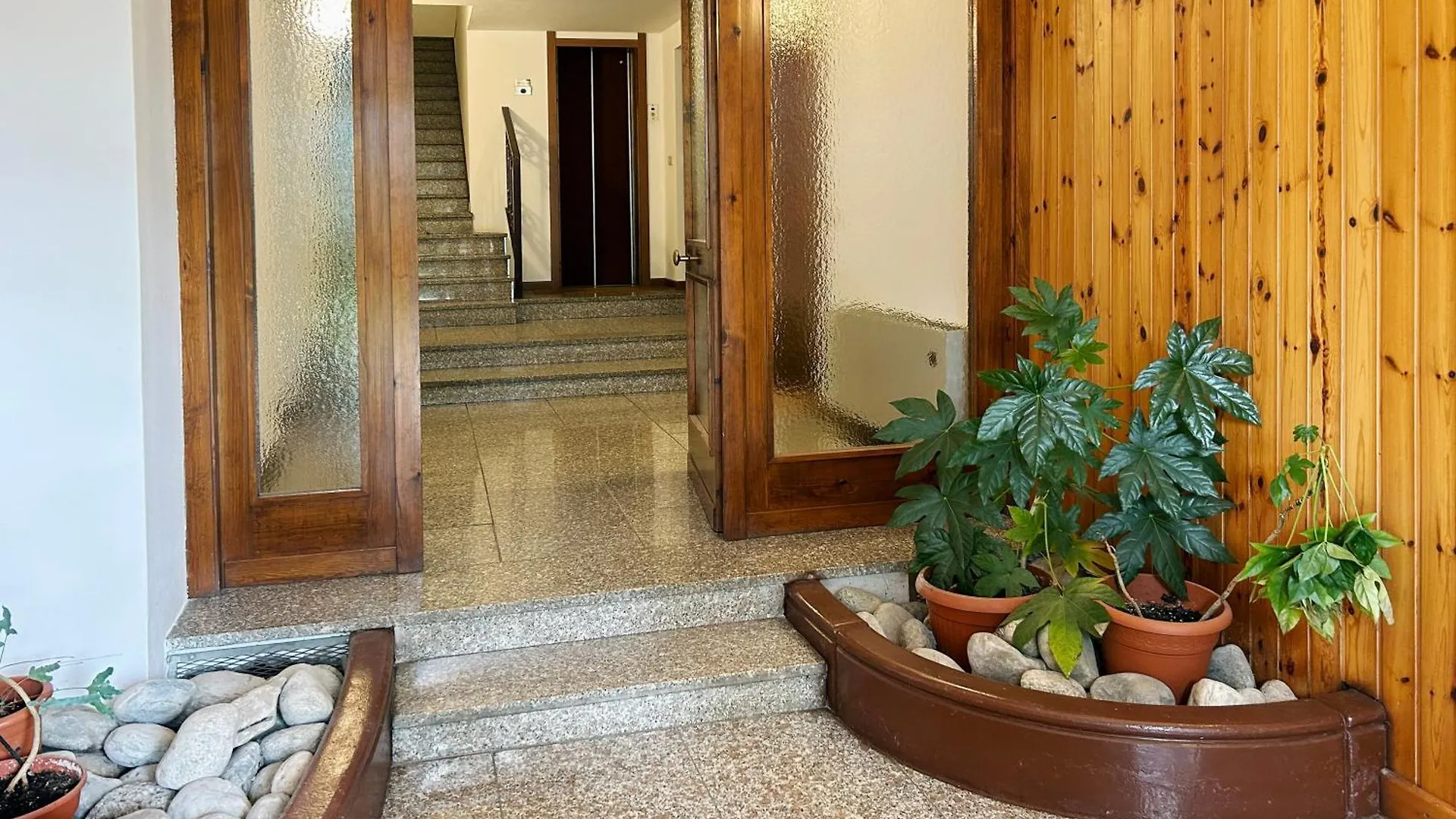 Barzio Parrocchiale: Mountain View Apartment with Private Garden Italy