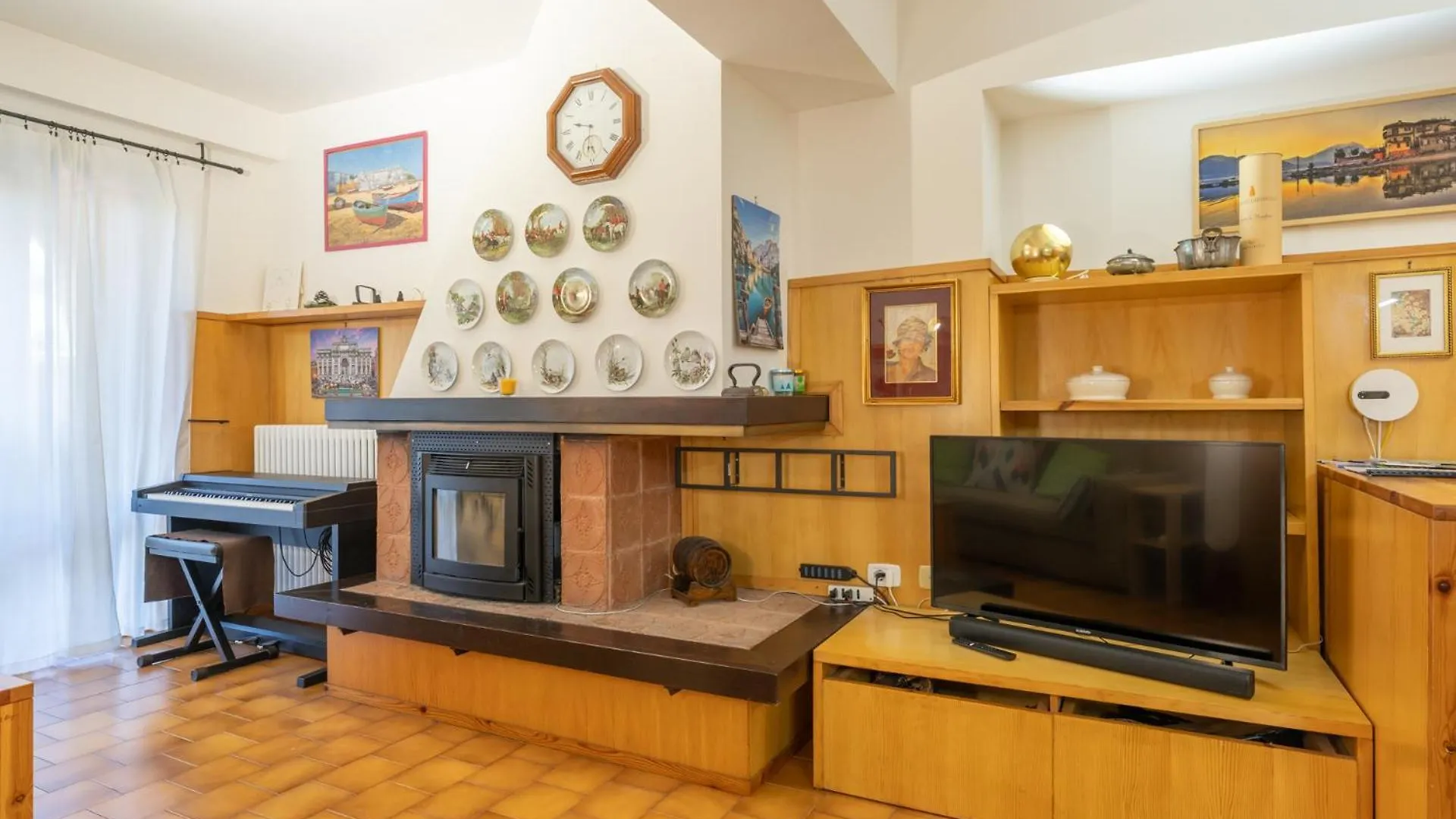 Barzio Parrocchiale: Mountain View Apartment with Private Garden