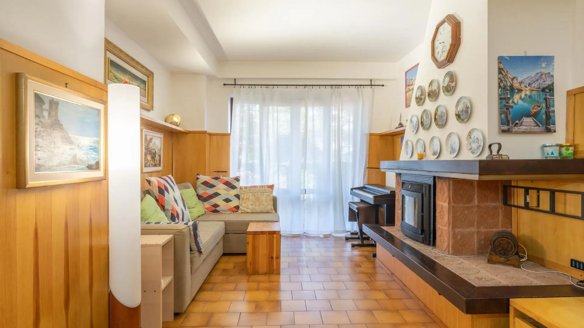 Barzio Parrocchiale: Mountain View Apartment with Private Garden